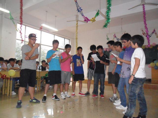 威廉希尔足球网团委学生会联谊顺利举行